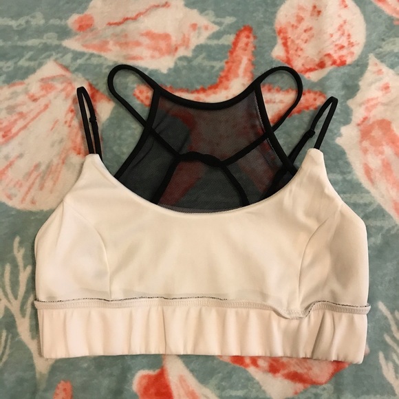 🐙2:$14/3:$19/4:$24🐙 White and Black Sports Bra - Picture 3 of 6